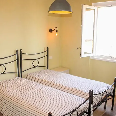 Lariano Giardino - Ferienwohnung Mit Garten Und Seeblick