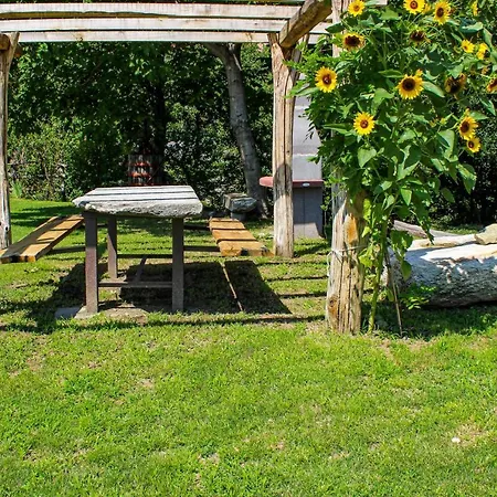 Lariano Giardino - Ferienwohnung Mit Garten Und Seeblick * Cremia